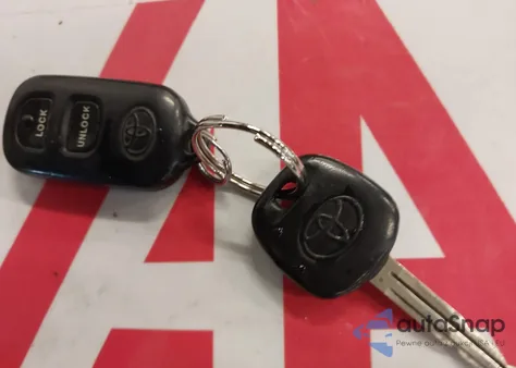 2005 Toyota Corolla Le из США, поврежденный, VIN 1NXBR32E35Z514686